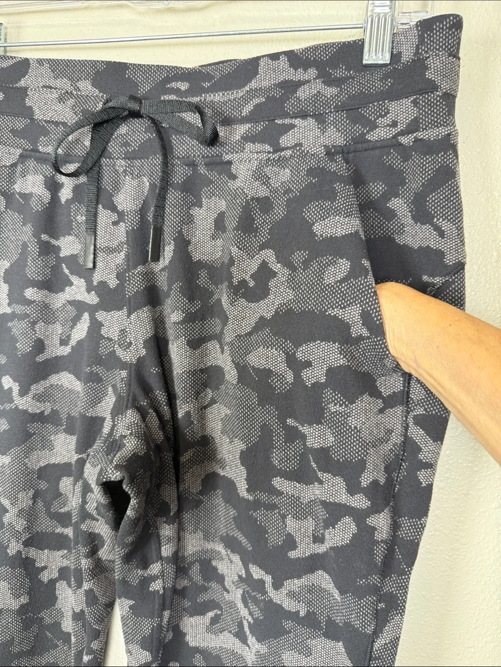 Lululemon Ready to Rulu Jogger Crop 10 Heritage Camo Jacquard Black Lunar Rock